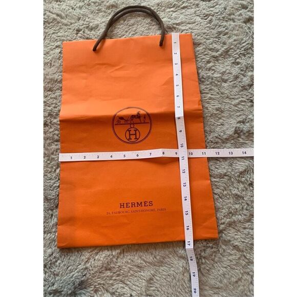 4 DESIGNER PAPER SHOPPING gift BAG LOT GUCCI HERMES TIFFANY LOUIS VUITTON - Picture 4 of 7